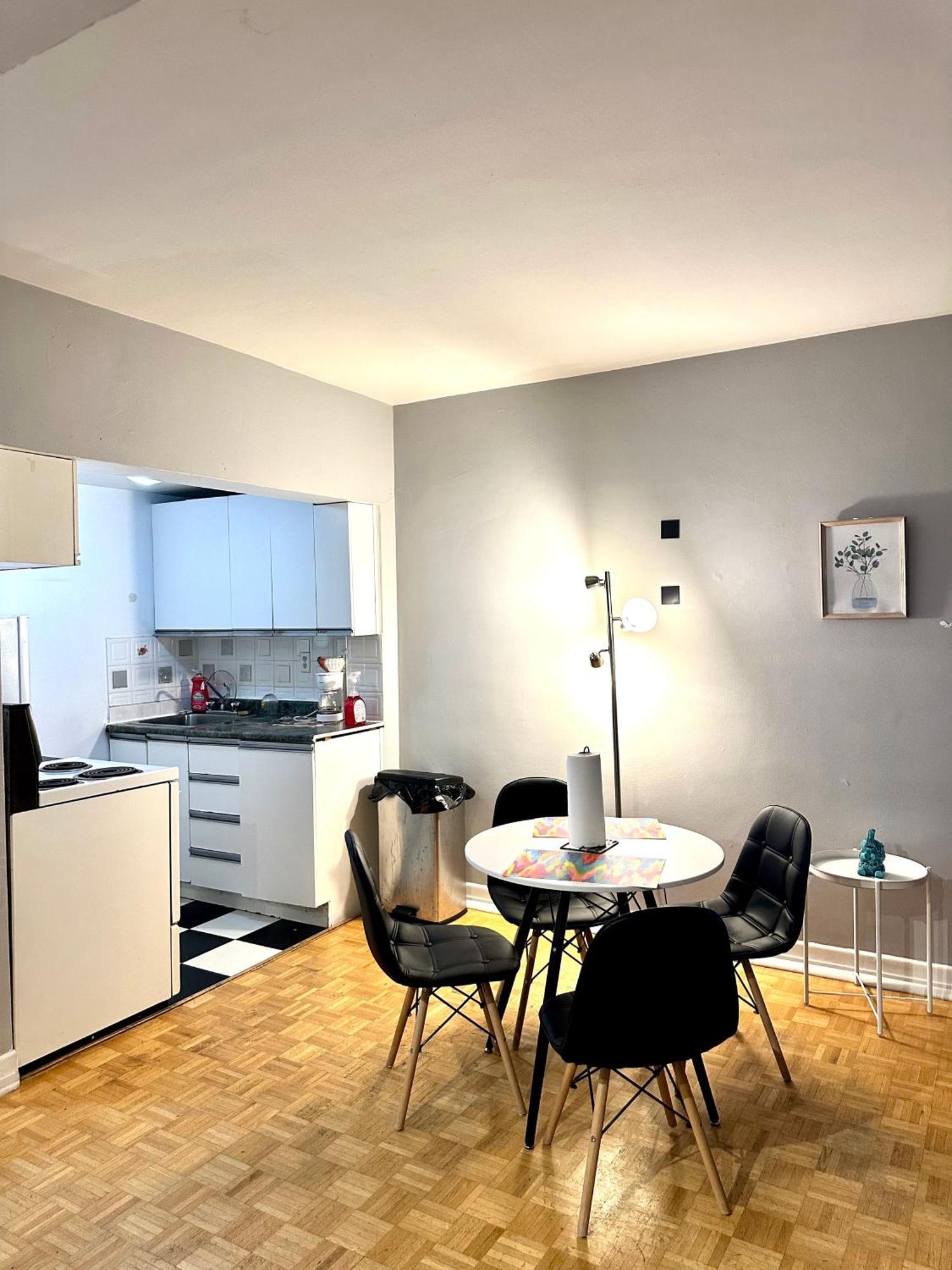 Affordable Cuttie 4 Persons 2 Beds In Downtown Apartman Montréal Kültér fotó