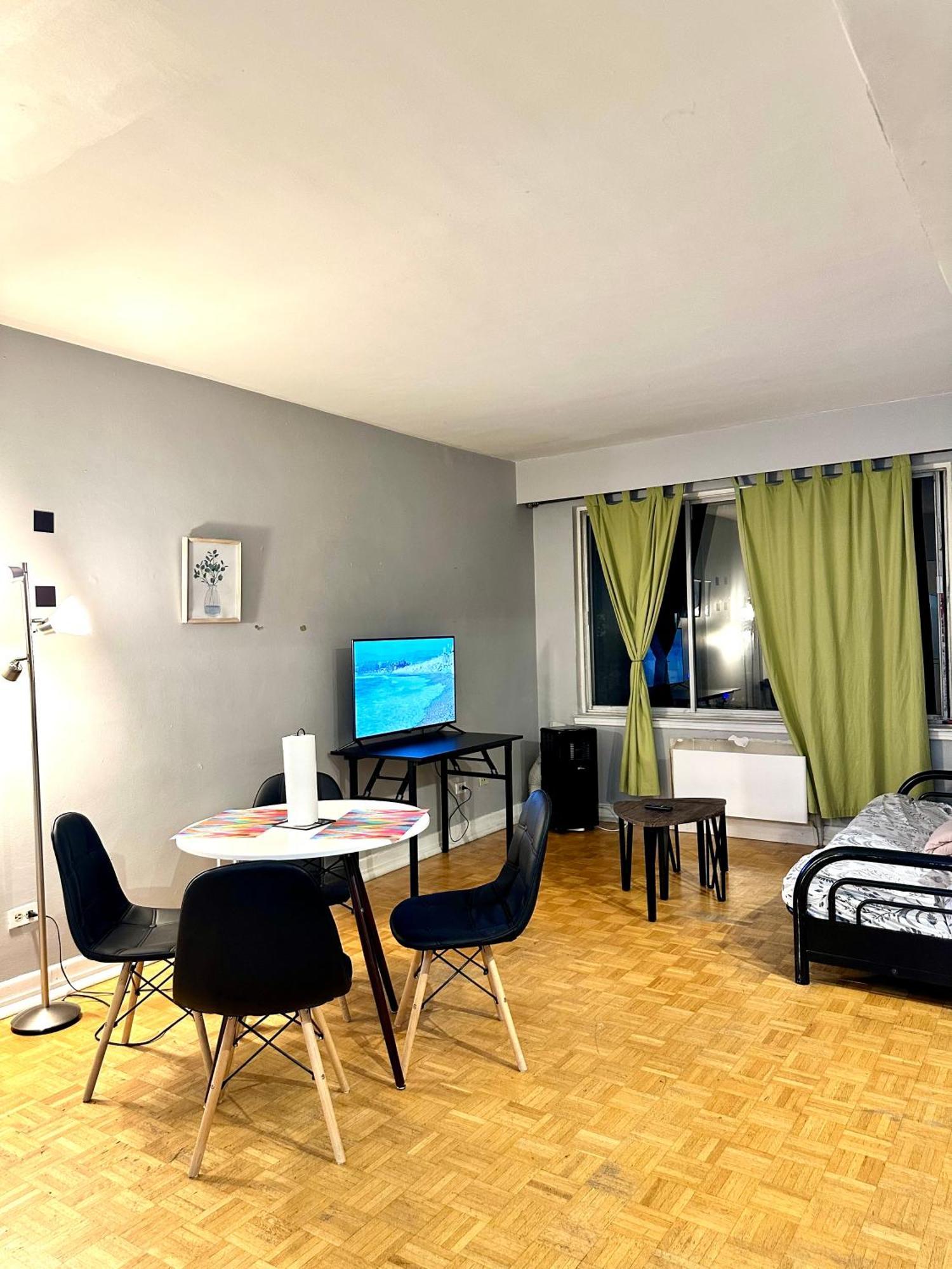 Affordable Cuttie 4 Persons 2 Beds In Downtown Apartman Montréal Kültér fotó