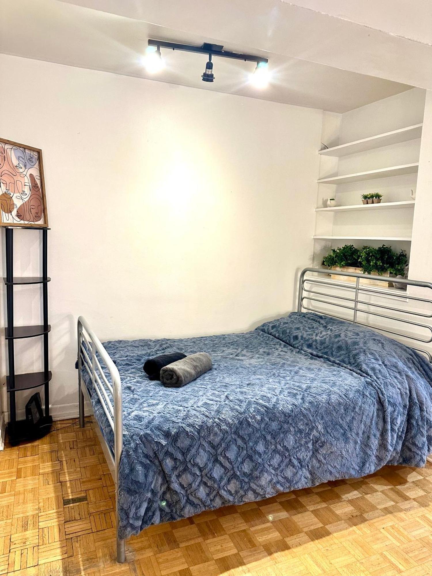 Affordable Cuttie 4 Persons 2 Beds In Downtown Apartman Montréal Kültér fotó